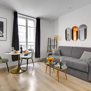 156 Marlene - Superbe A Paris. Apartamento